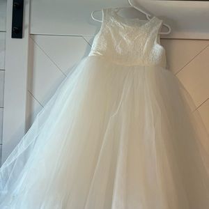 David’s Bridal Flower Girl Heart Back dress